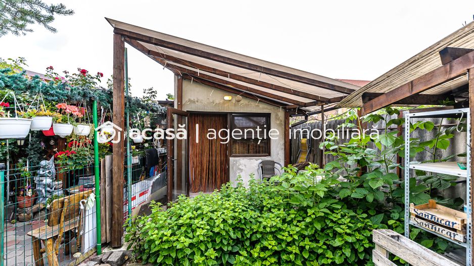 Apartament cu 2 camere, la curte comună, în Grădște. - Poză 11