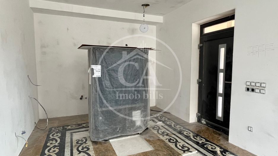 Casă de vânzare P+E+M cu 7 camere in Cartierul Grigorescu, Oradea - Poză 3