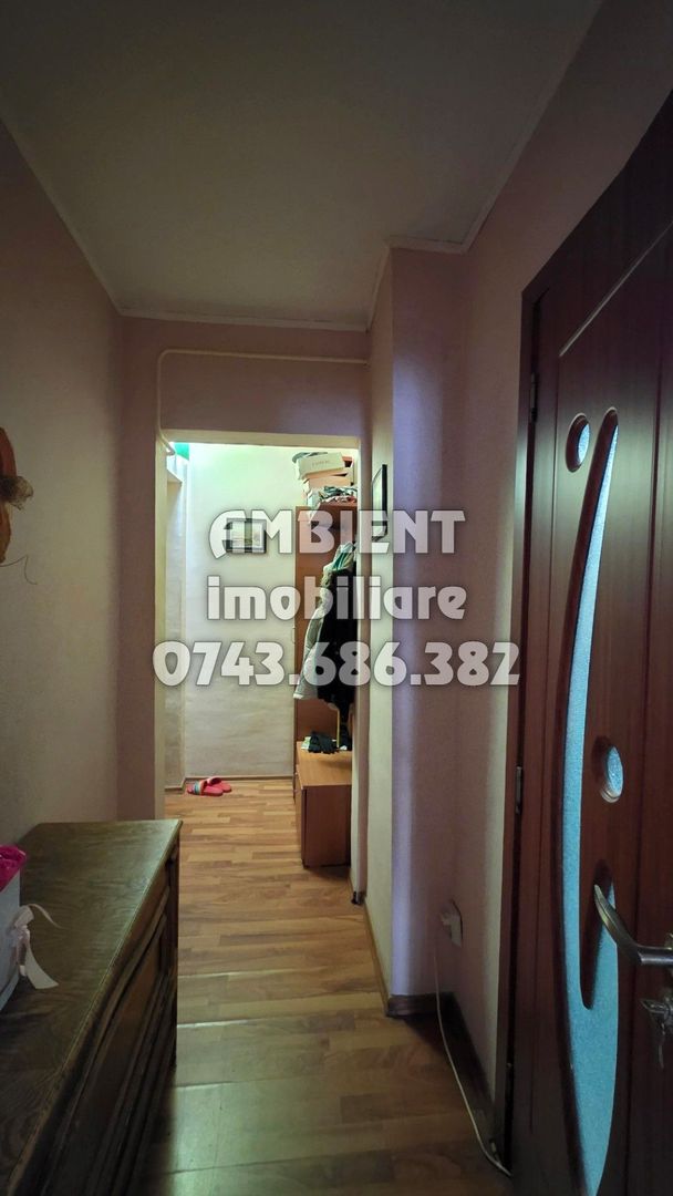 DE VÂNZARE - Apartament cu 3 camere, etaj 2, VASLUI zona NORD; - Poză 8