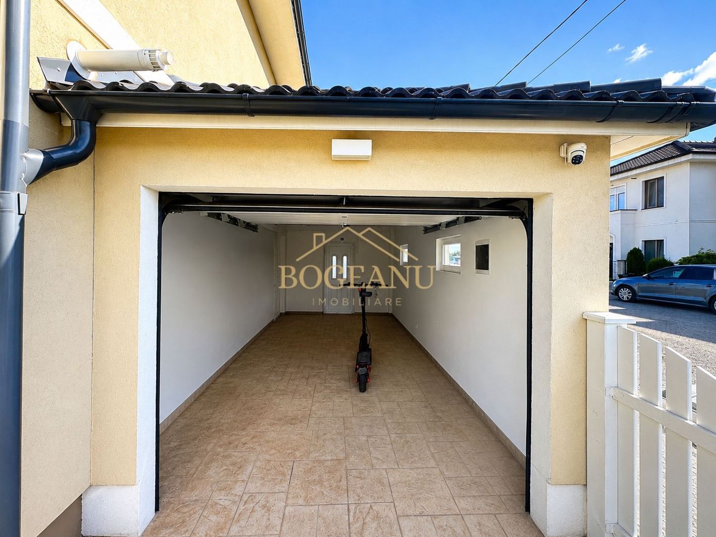 BG174-Duplex Premium-Mobilat,Utilat,4 camere,gazon,garaj-Giroc - Poză 18
