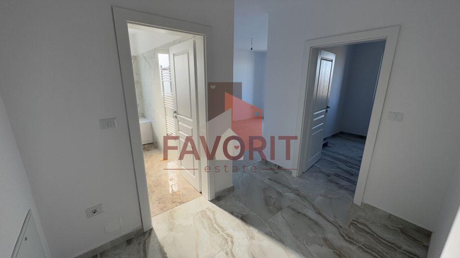 Disponibil imediat. Decomandat. TVA 21% inclus in pret - Poză 3