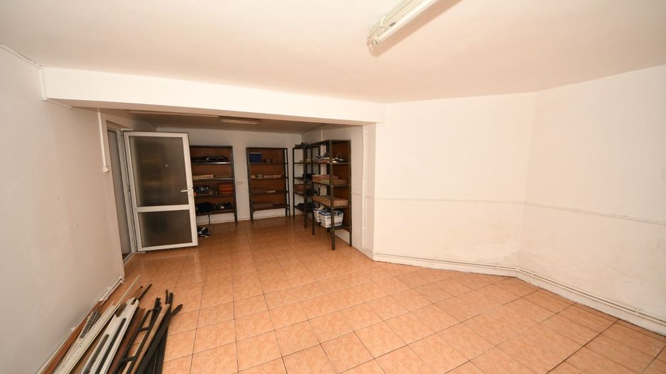 Vila spatioasa, constructie solida, zona micro 17 – Galati - Poză 4