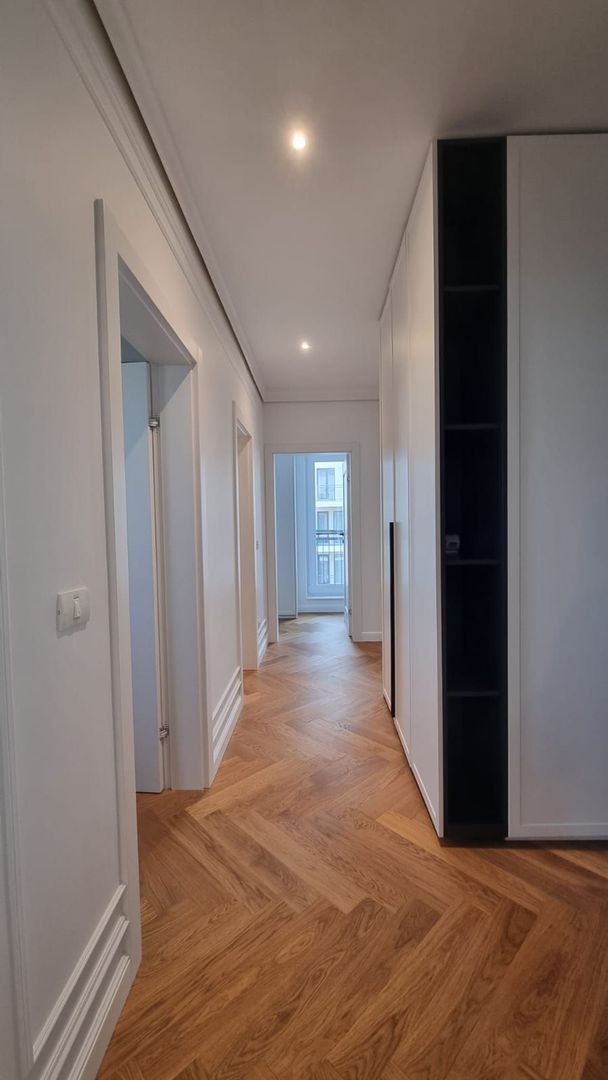 Locație Rară! 3 Camere High-End cu Vedere Spre Parcul Copiilor - Poză 7