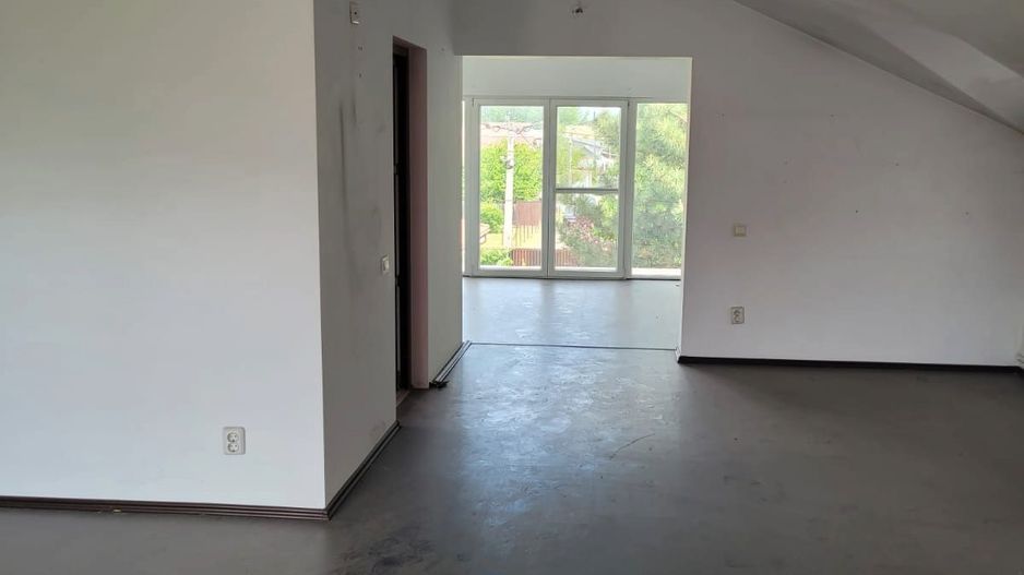 Vilă spațioasă S+P+1E+M | Chitila | Str. 8 Martie - Poză 14