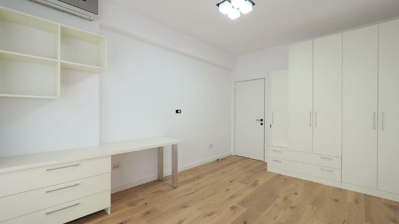 INCHIRIERE 3 CAMERE HERASTRAU  II PARCARE SI BOXA INCLUSE - Poză 8