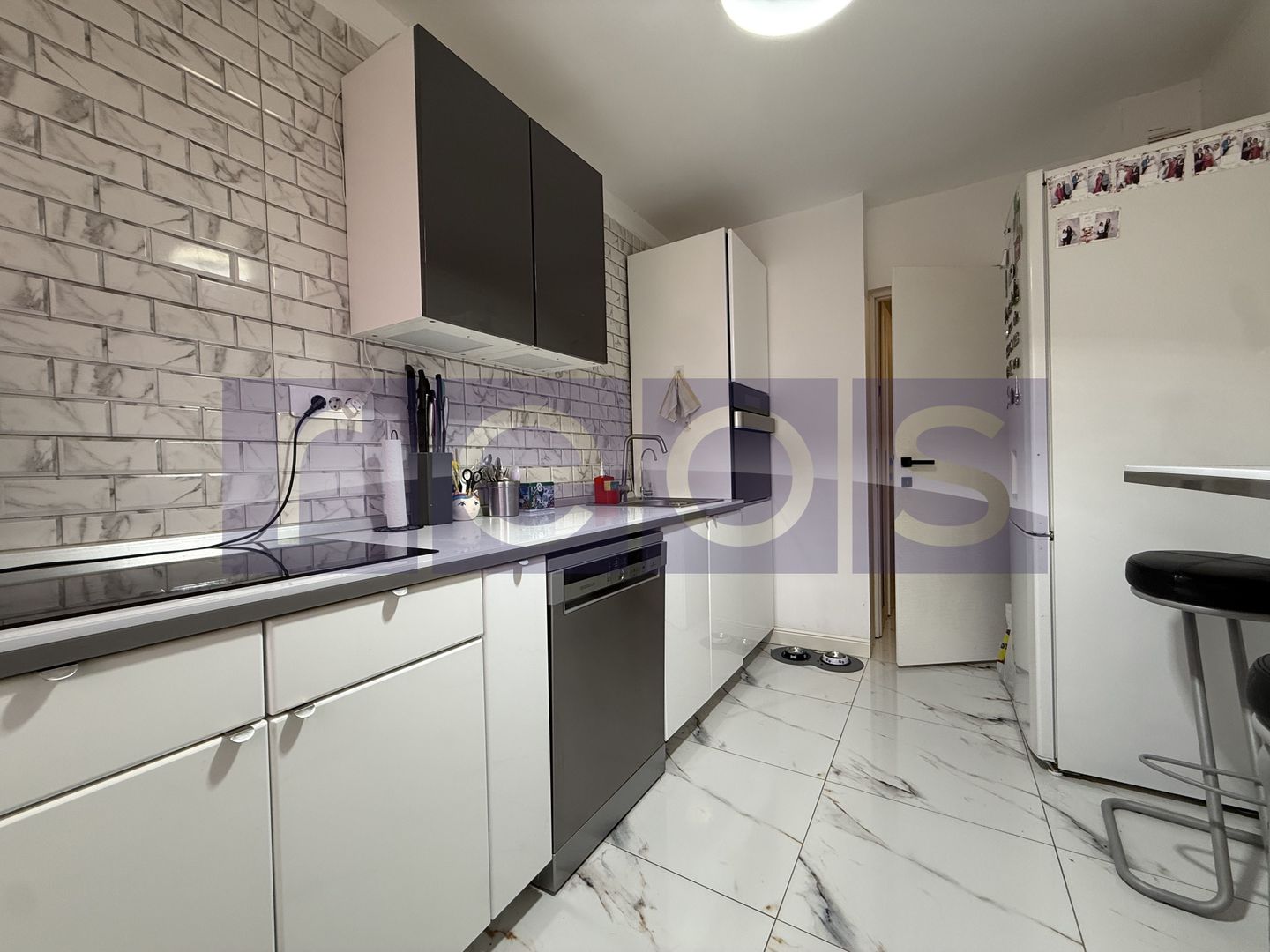 VÂNZARE 3 CAMERE | ZONA TITAN | LOC DE PARCARE - Poză 10