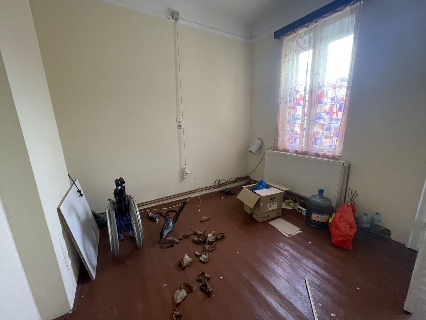 Casa de vanzare cu teren 572 mp si front generos 21 ml - Poză 17