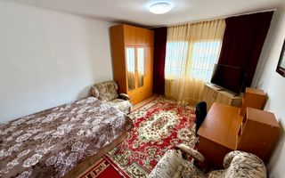 Garsoniera decomandata - mobilata - utilata - etaj 3 - Rovine - Poză 1