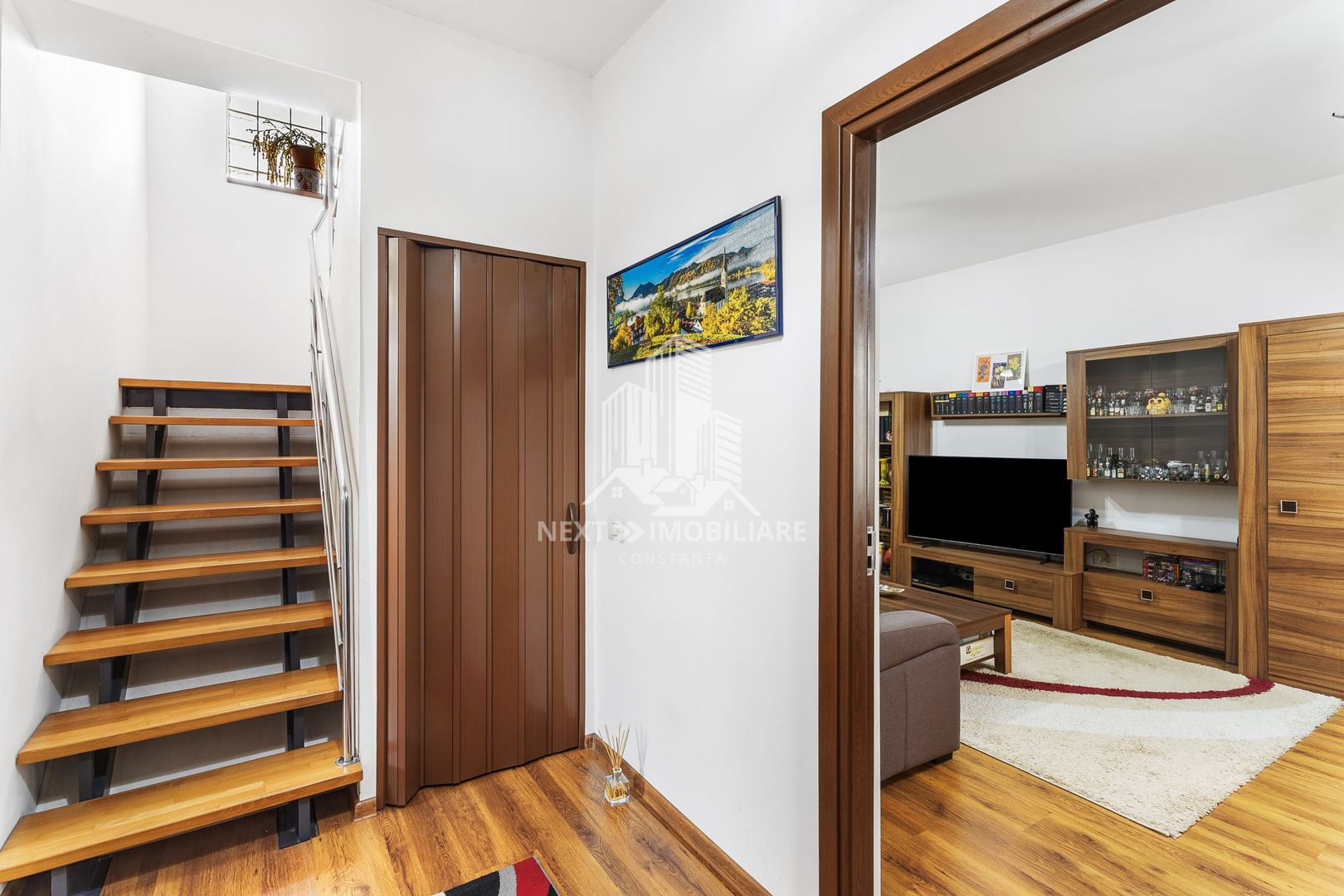 Casă individuală, P+M, 120 mp utili, curte și foișor,  zona Trocadero - Poză 4