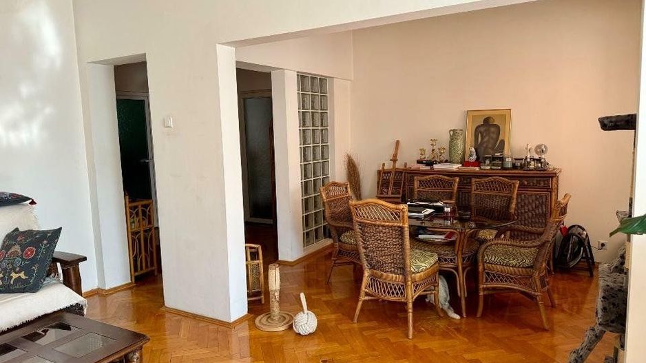 Apartament cu 4 camere in Pajura - Poză 2