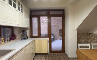 Casă cu 4  camere de închiriat - Vitan - Poză 5