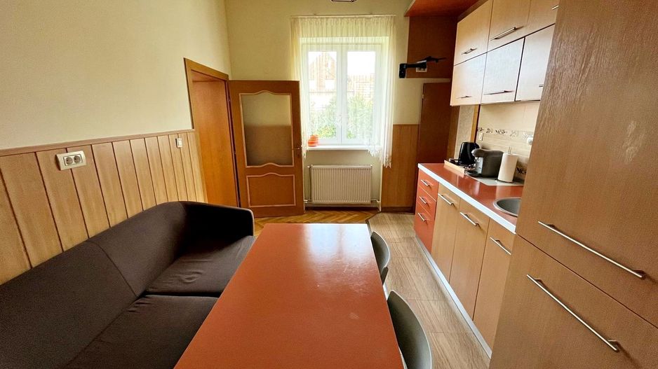 Zona Piața Unirii-Poarta Schei apartament spațios, mobilat complet - Poză 11