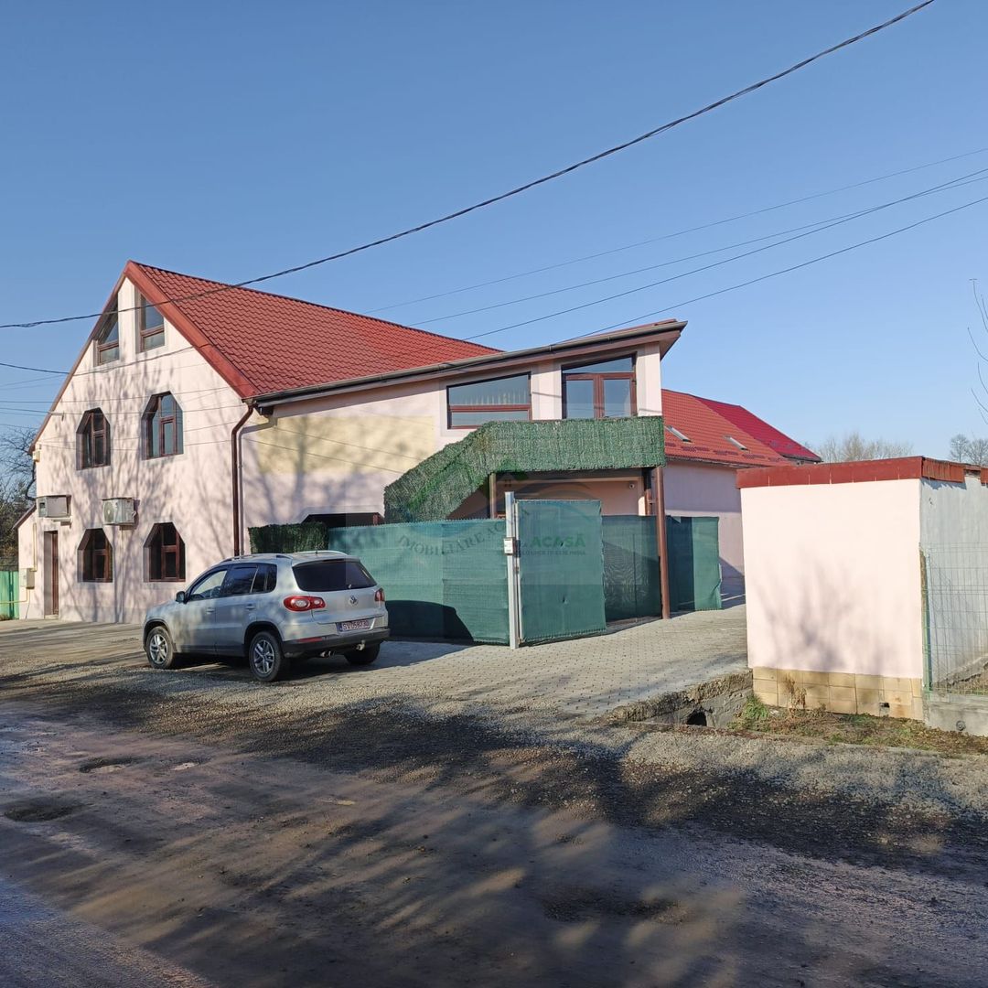 Pensiune/Unitate de cazare/Vila Burdujeni Suceava - Poză 1