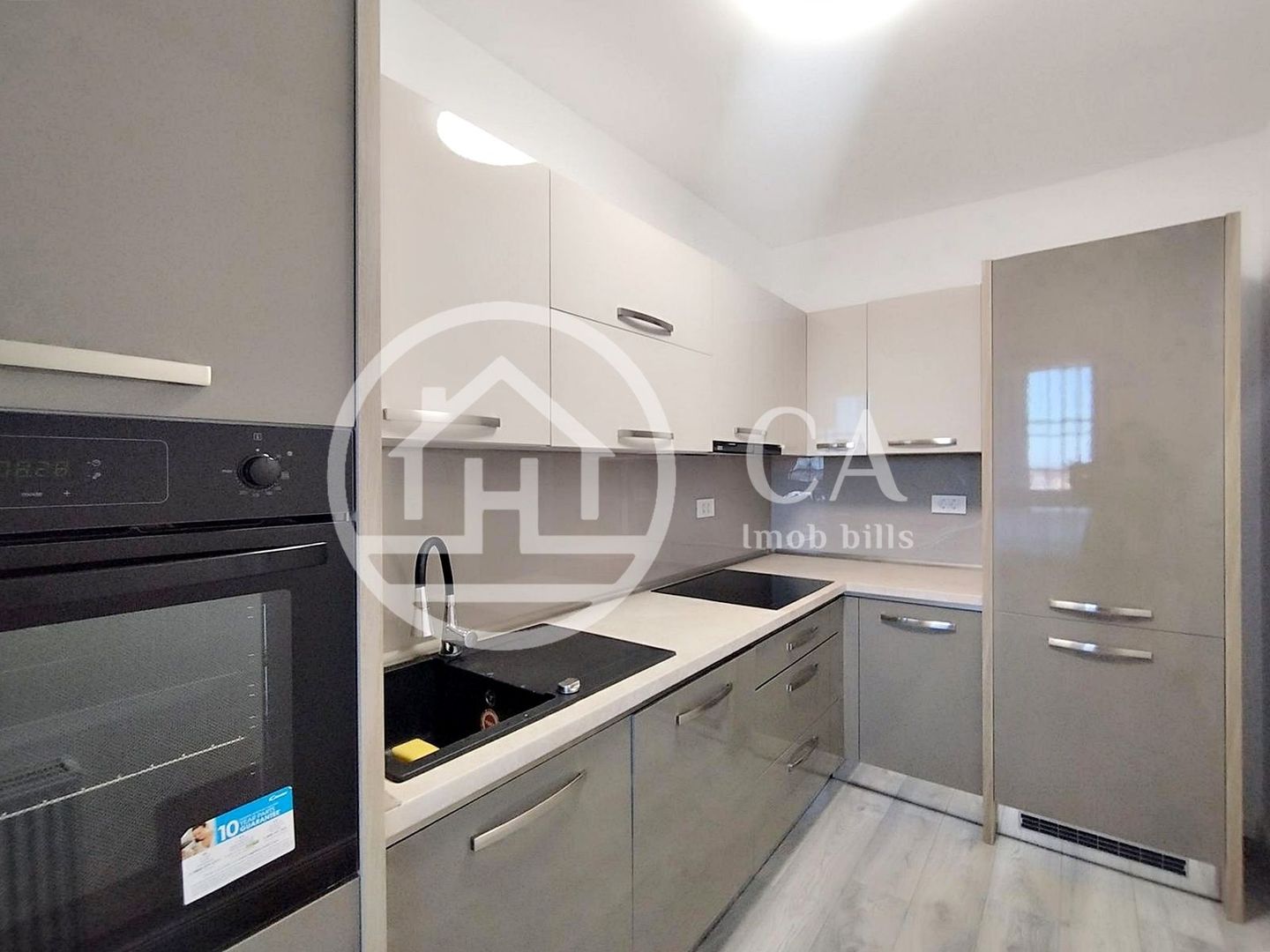 Apartament cu 3 camere de inchiriat in Victoria Residence, Oradea - Poză 12