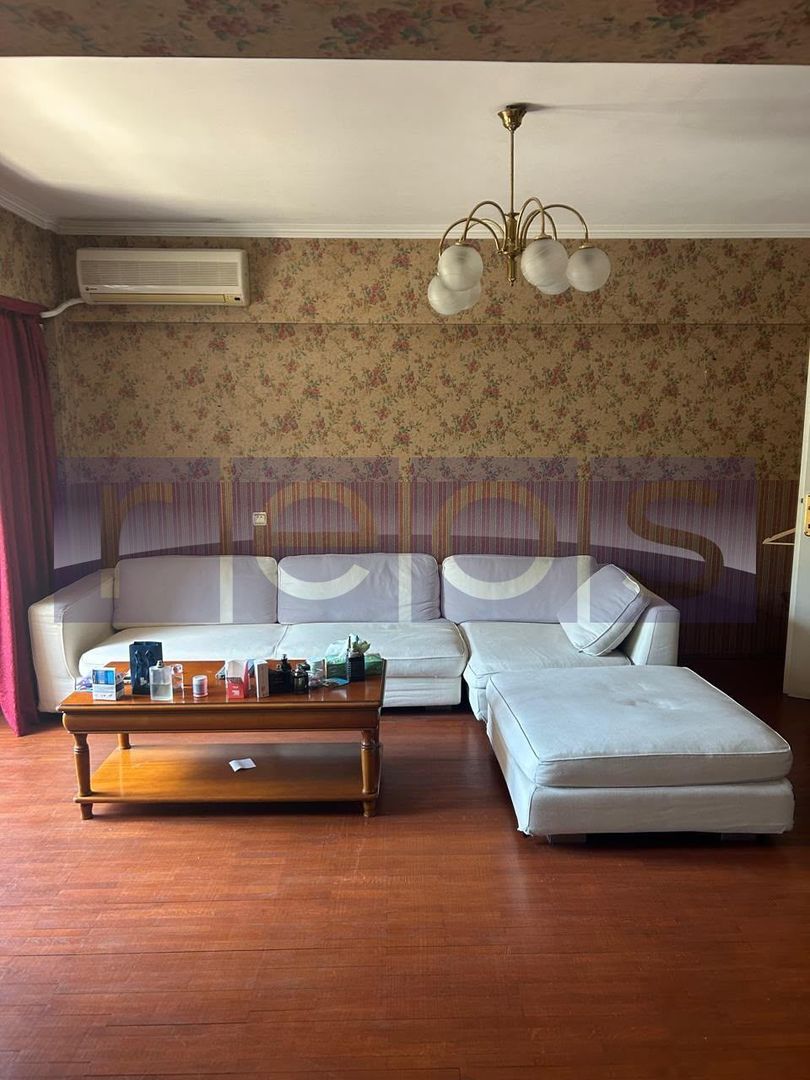 VANZARE 4 CAMERE  DECOMANDAT UNIRII -FFANTANI - Poză 1