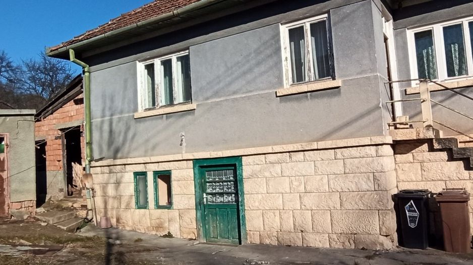 Casa cu teren generos | front 24.5 m - Poză 4
