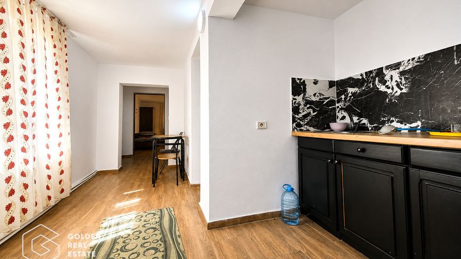 Casa cu 2 corpuri de cladire, oras Lipova - Poză 6