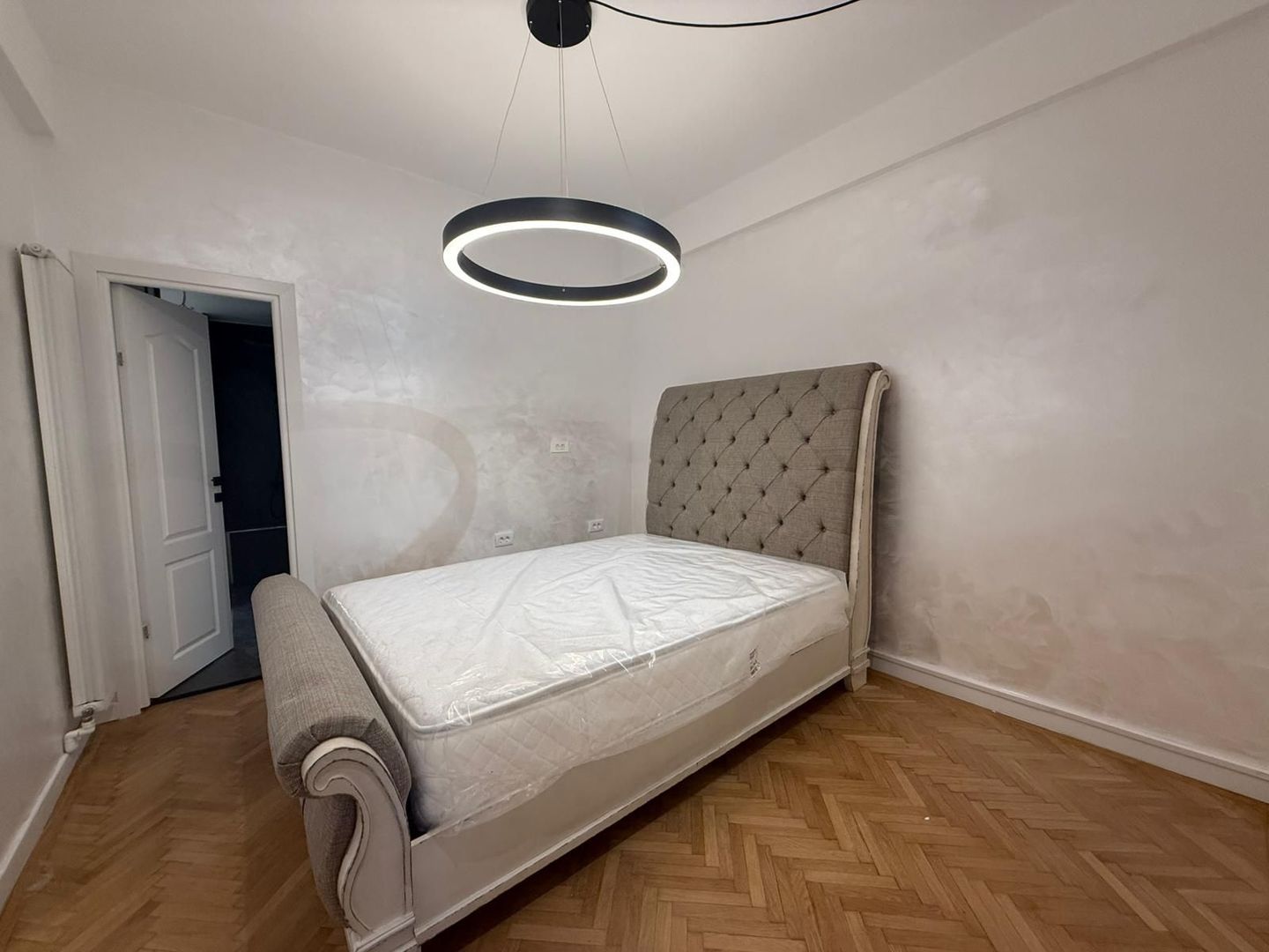 APARTAMENT 4 CAMERE | RENOVAT CENTRALĂ PROPRIE | ZONA MAGHERU | 5 MIN METROU - Poză 2