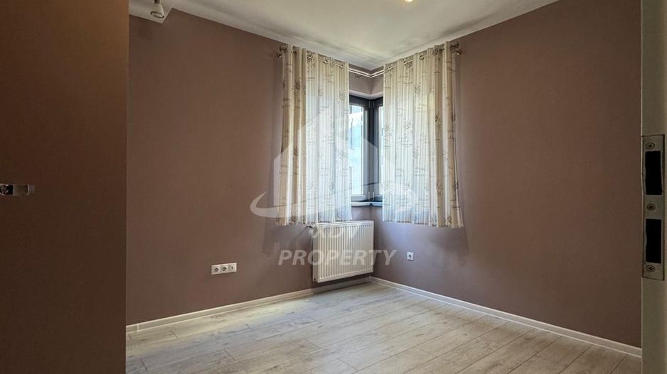Apartament 4 camere decomandate , 2 bai, 2 balcoane,  90mpu, Sibiu - Poză 22