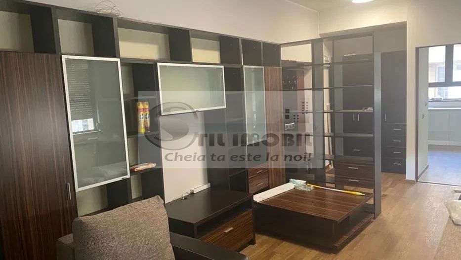 Apartament 4 Camere + Loc de parcare- Zona Tatarasi- 675 Euro - Poză 1