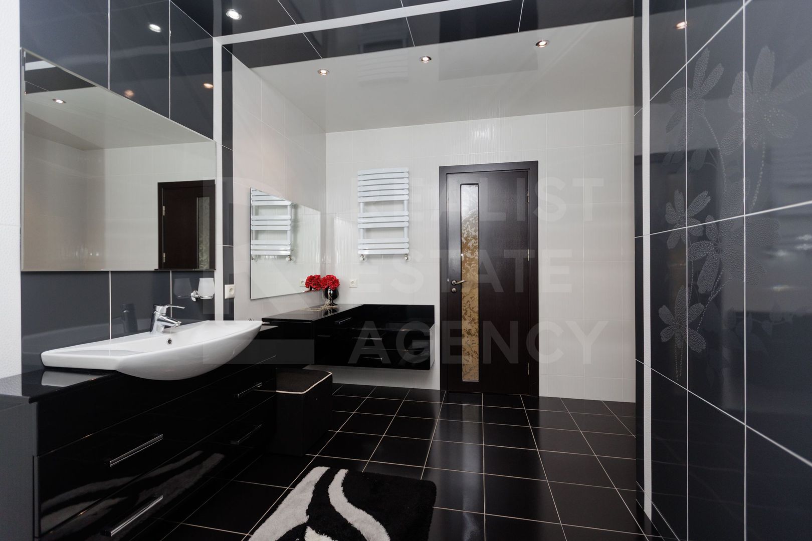 Vânzare, casă, 180 mp + 5 ari strada Calea Trușenilor ,Trușeni. - Poză 16