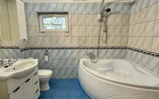 Apartament 4 camere cu garaj zona Strand- V.Aurie - Poză 4