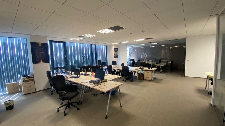 Spațiu de birouri de 375 mp - Poză 2