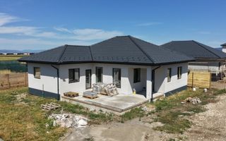Casă pe parter de vânzare în cartierul Izvor - Poză 1