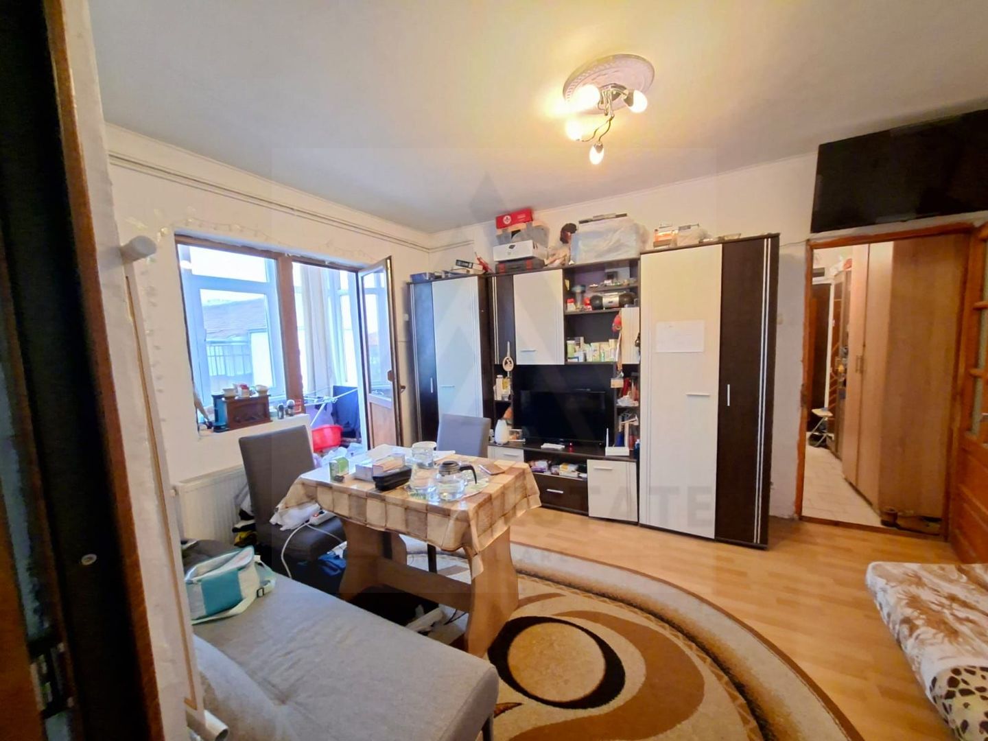 Apartament 2 camere bucatarie inchisa si balcon generos zona Rahovei - Poză 3