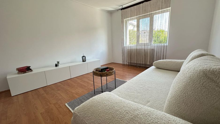 Închiriere apartament, proaspăt renovat și mobilat, Centru Buftea - Poză 2