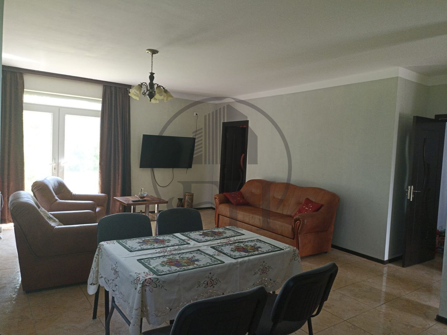 Casă / Vilă cu 3 camere de închiriat în Elvila, Constanta - Poză 5
