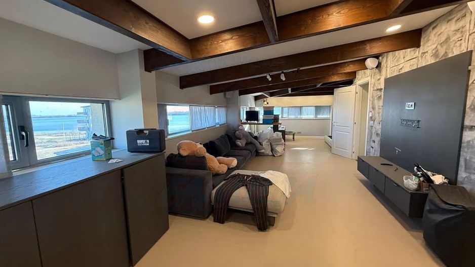 Vila mare in Pantelimon aproape de Lacul Pantelimon, la cheie - Poză 3