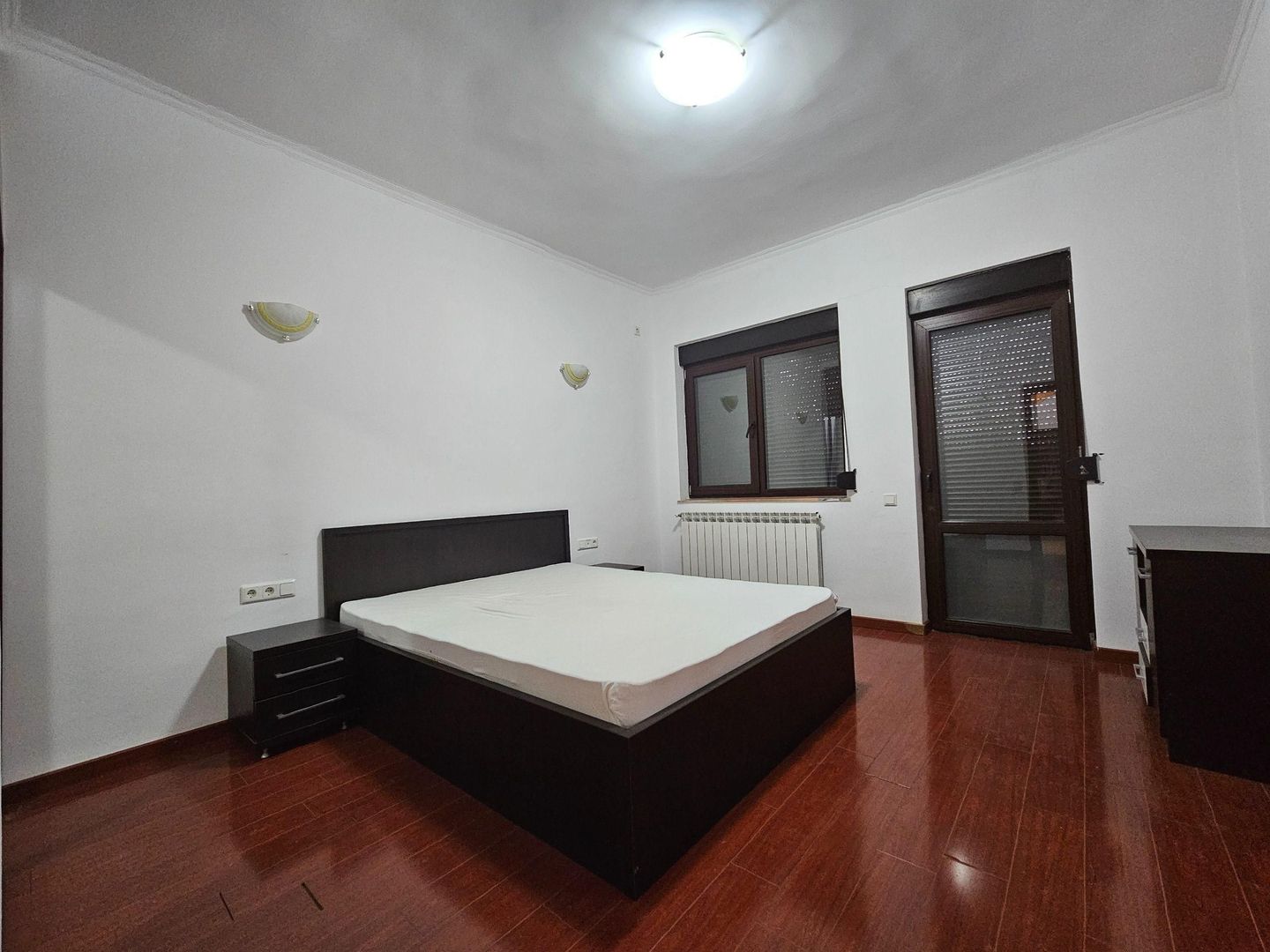Apartament 3 camere de inchirat Rond OMV Pipera Nou curte 45M - Poză 9