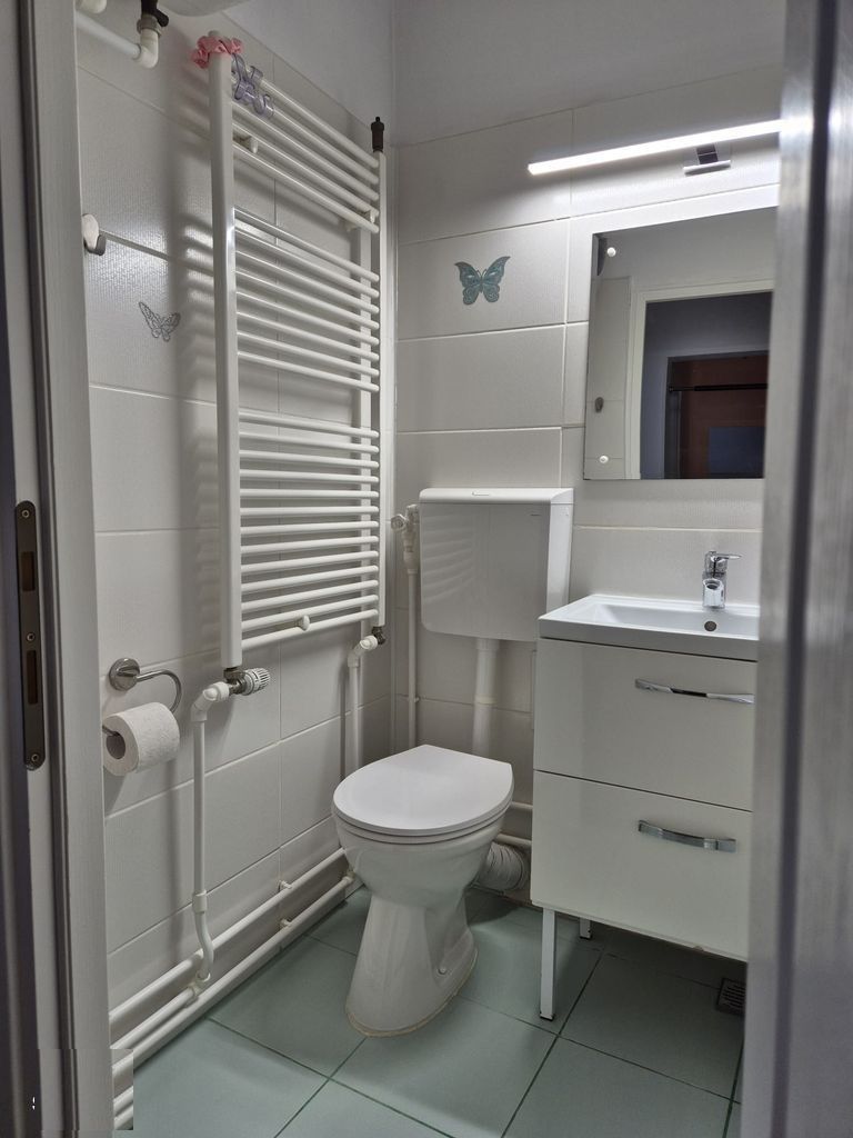 Apartament Luminos 4 camere cu Centrala si 2 locuri parcare. Izvorul Muresului. - Poză 14