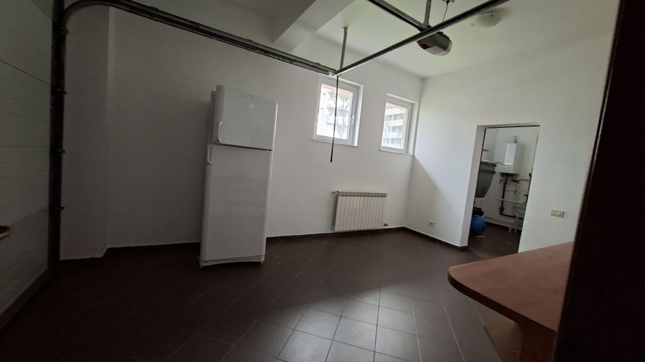 Vilă luminoasă I Gradina mare si loc de joacă privat I Iancu Nicolae - Poză 12