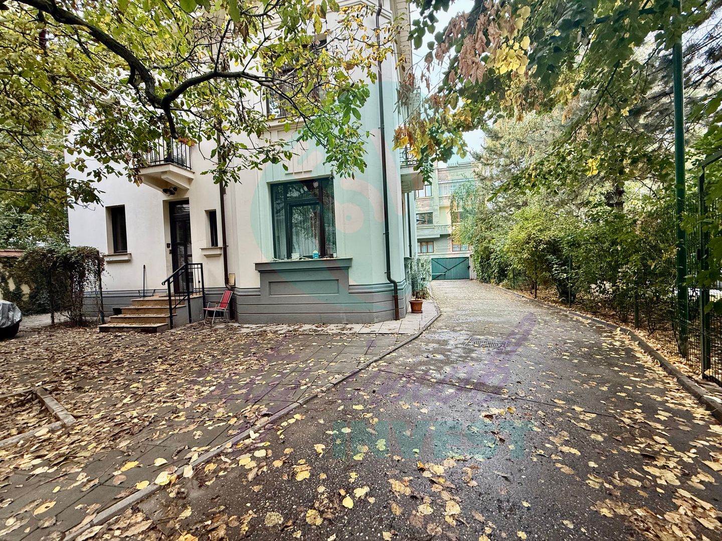 Proprietate cu farmec Art Deco în Cartierul Evreiesc cu multa verdeata - Poză 2