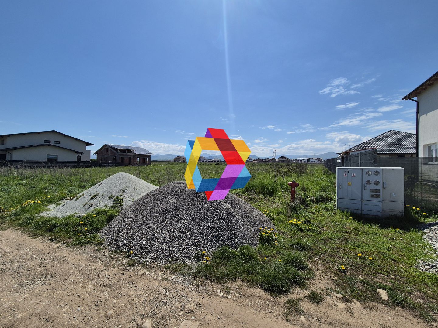 Teren Izvor - 1000 mp  intre case - Poză 1