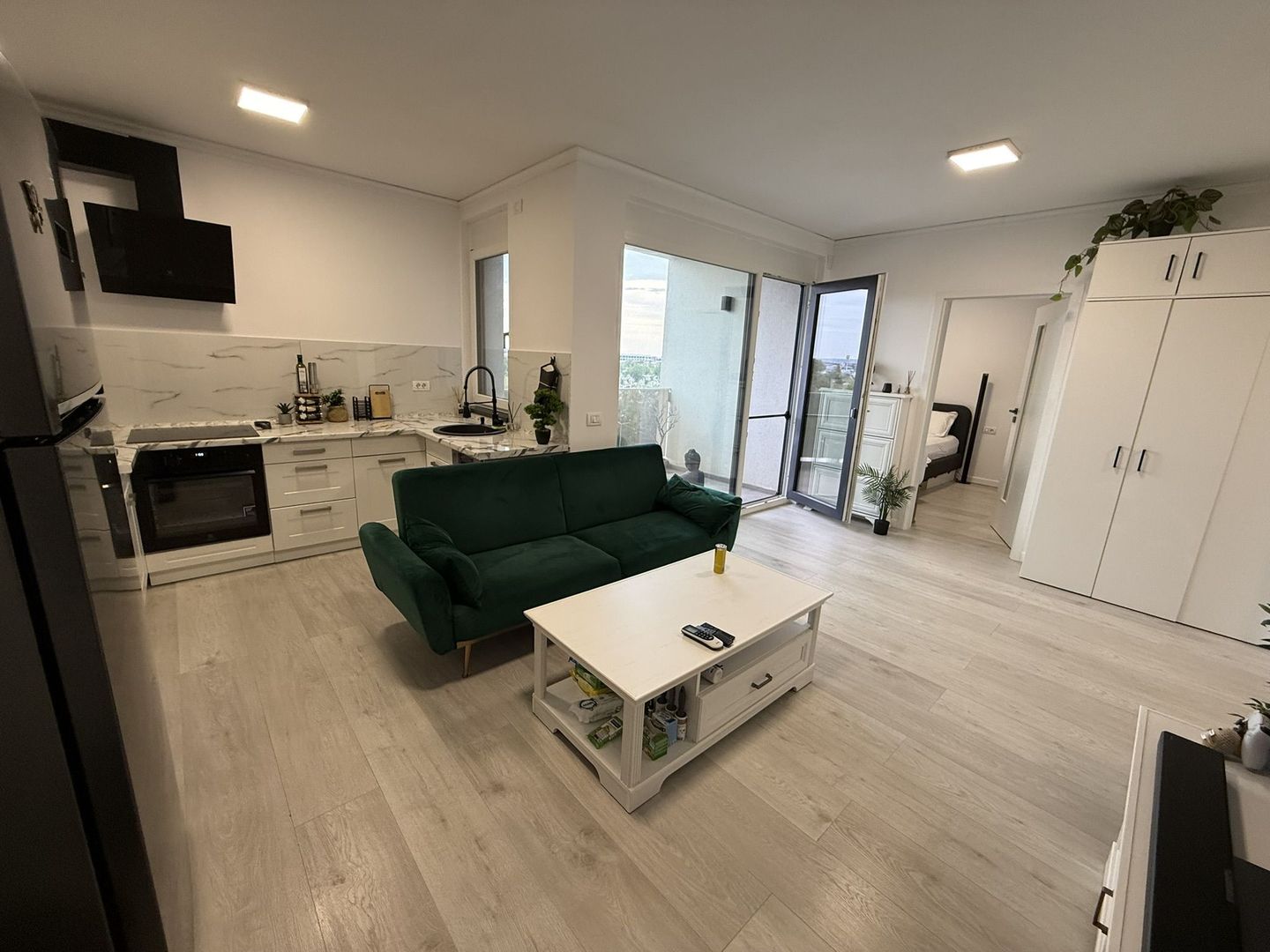 Ap. 2 cam, terasa, parcare, West Residence. 120.900 E neg. Comision 0 - Poză 4