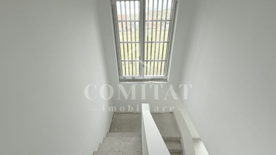 Casă individuală cu 699 teren la preț bun Chinteni - Poză 19