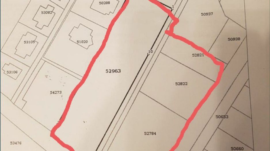 Teren intravilan 5.700 mp in Corunca,zona castelului,34 eu/mp - Poză 6