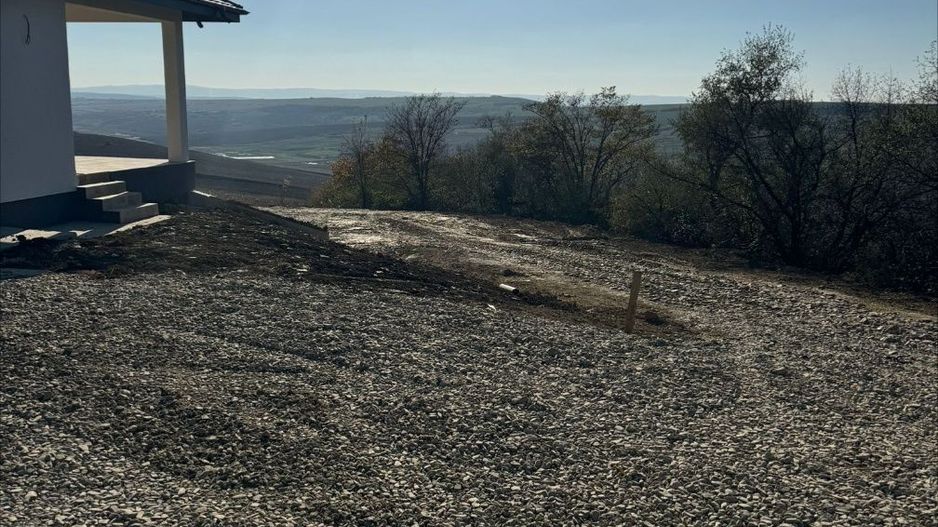 Vând casă Rediu langa padure - Poză 6
