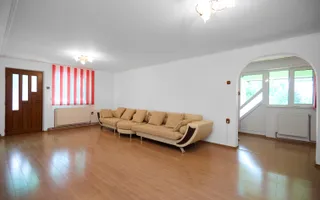 Casă rară în Găvana | Vecină cu pădurea, aproape de toate facilitățile - Poză 11