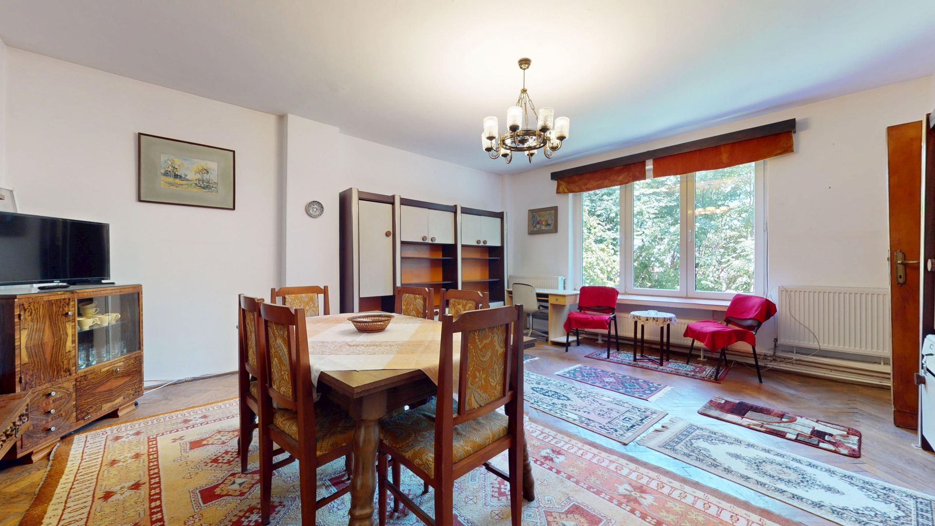 Apartament 2 ,5 camere,  cu gradina,  in centrul orasului Brasov - Poză 1