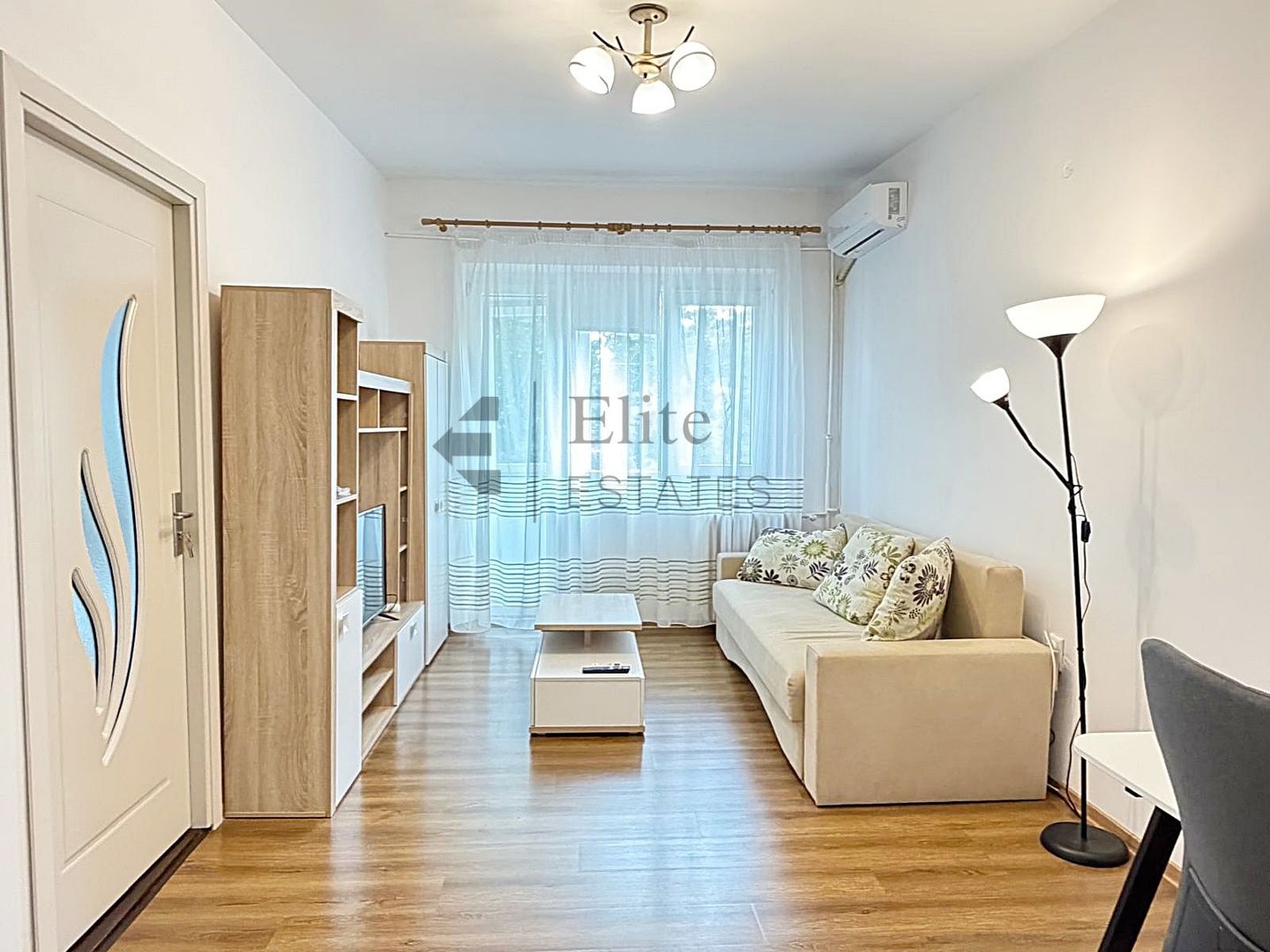 Apartament cu 2 camere ultracentral in Oradea - Poză 10
