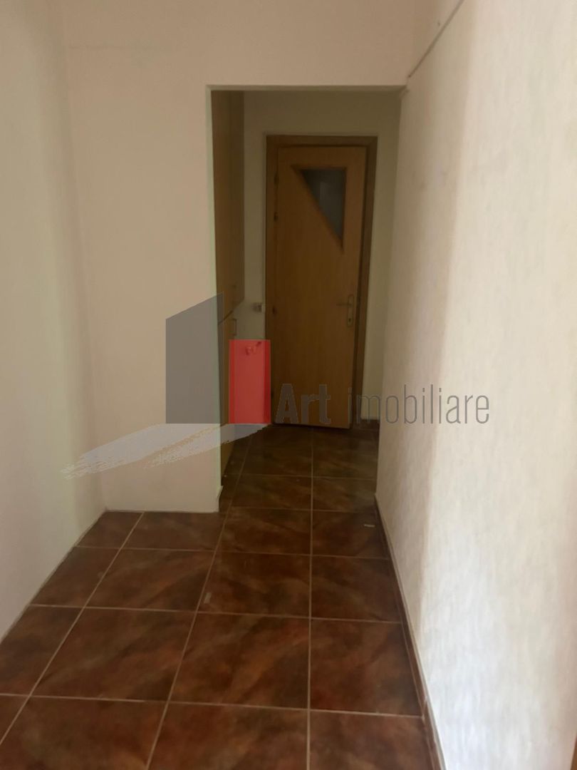 Vânzare apartament 4 camere decomandat Bd. Brâncoveanu - Izvorul Mureșului - Poză 9