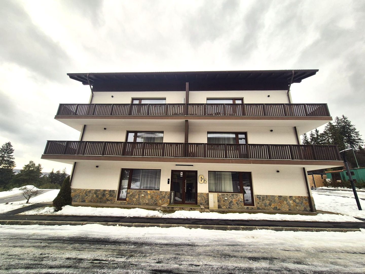 Apartamente în vilă construite în 2024, cu priveliște spre Postăvaru. - Poză 14