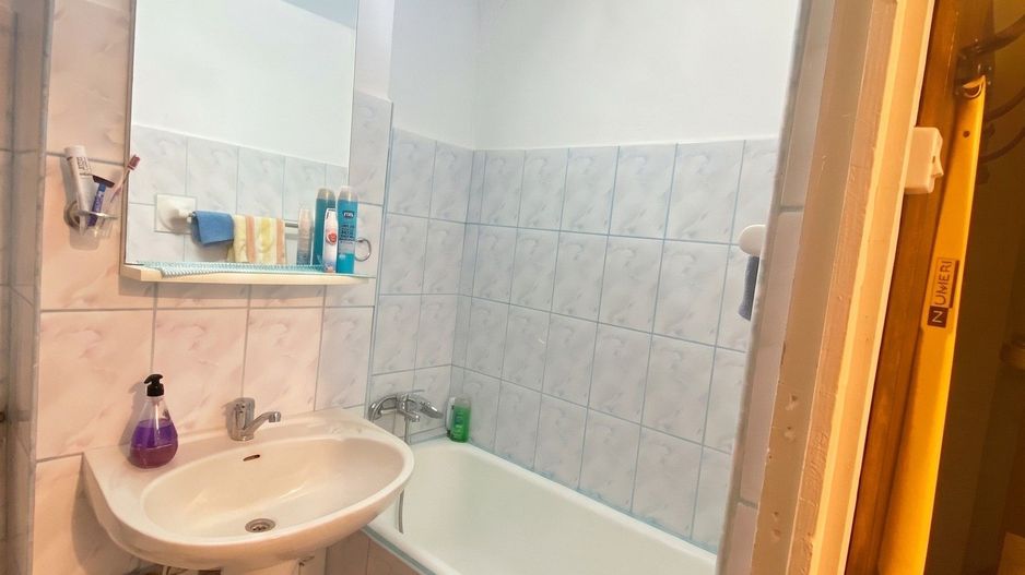 Închiriez Garsonieră 50 mp, decomandată, AC, Dristor – Vitan ✨ - Poză 7