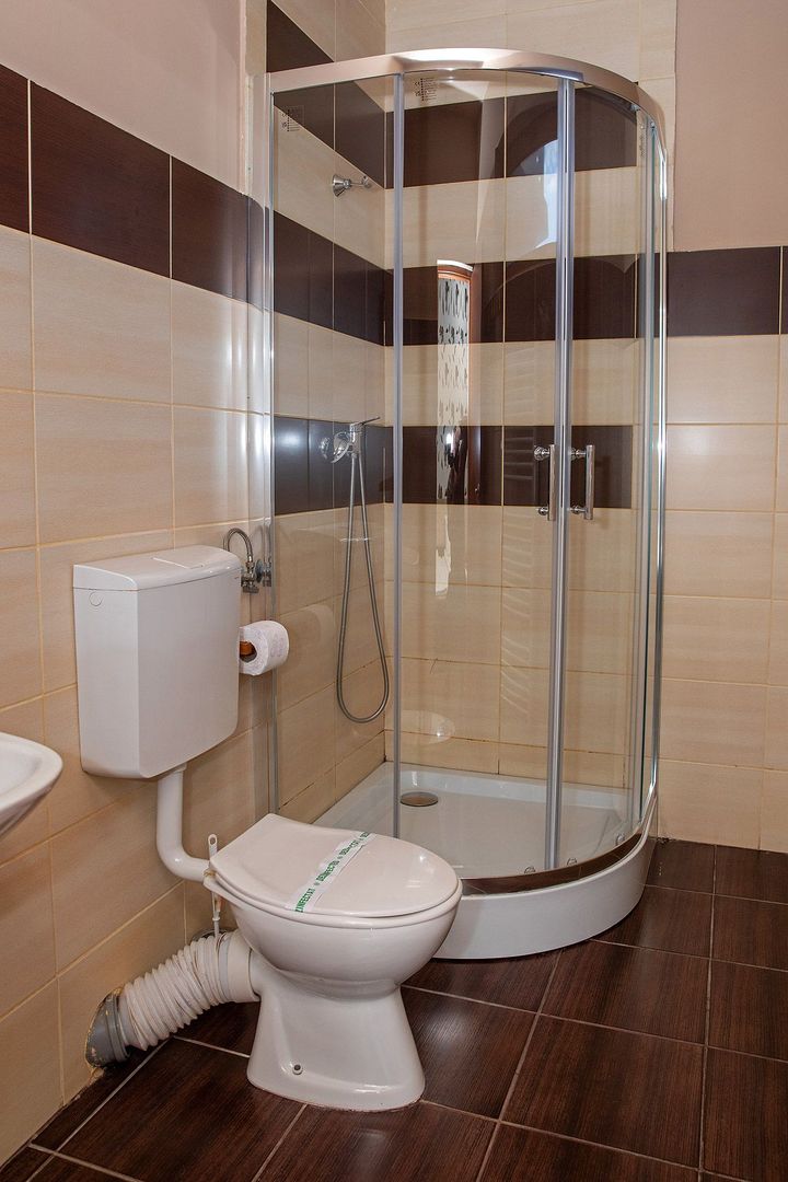 Pensiune, teren 4.460 mp, Hidișelul de Jos, Bihor. 685.000 Euro (neg). - Poză 28