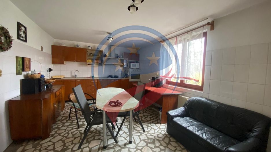 VILA CU 2500 MP TEREN LA 15 KM DE CRAIOVA CENTRU - Poză 5