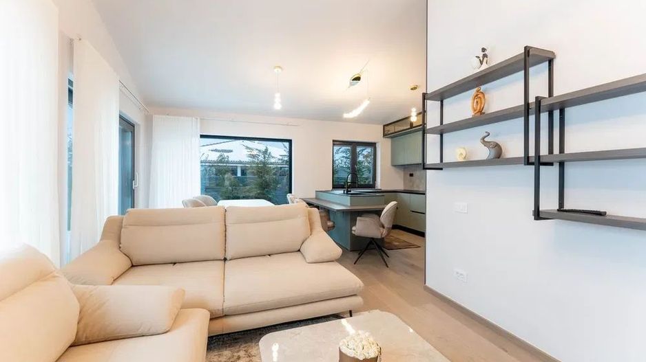 Se inchriaza casa in Cristian - Poză 3